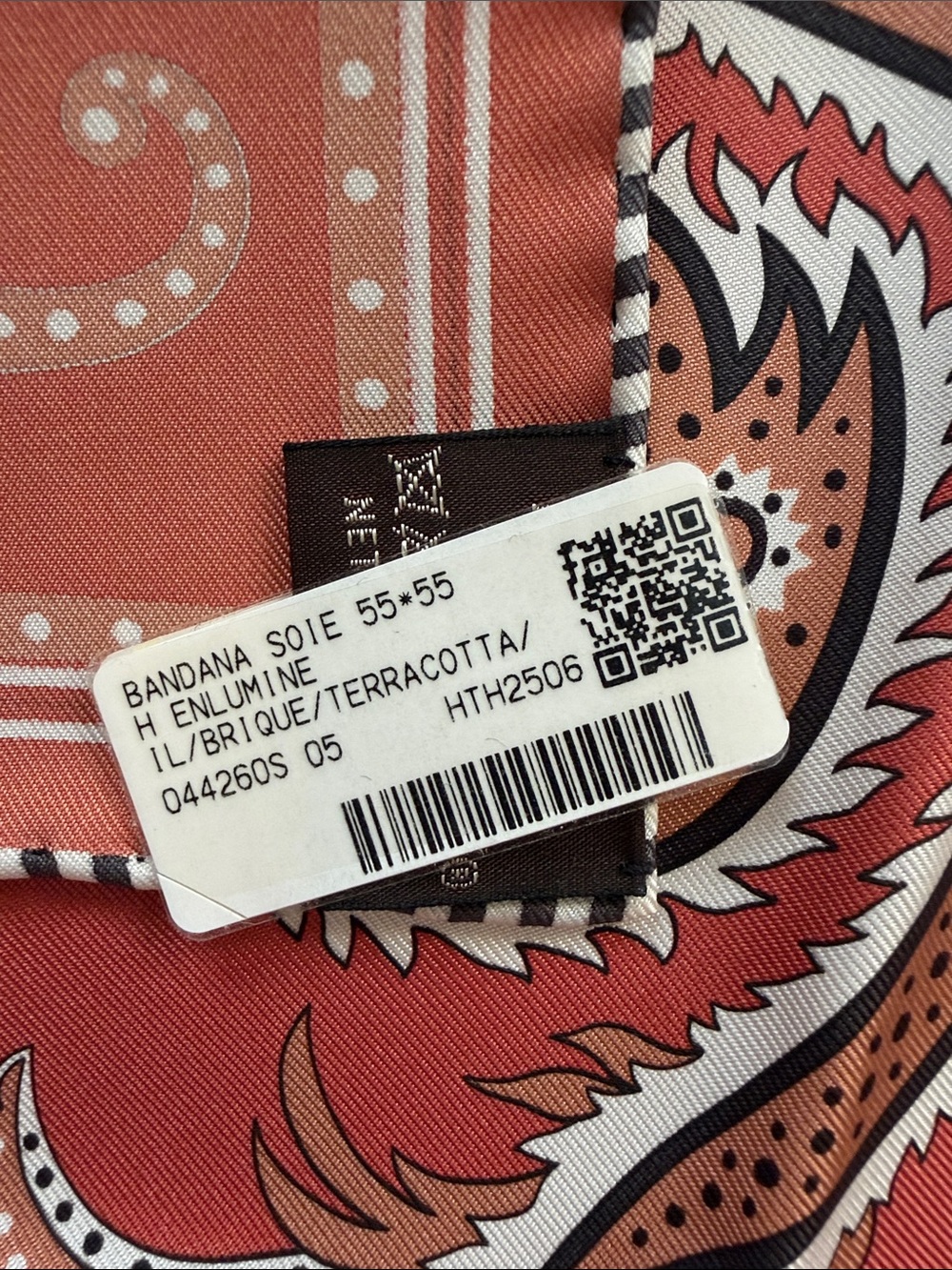 Final Price-No Offers! Hermes Terracotta Brick Paisley Silk Bandana - Picture 8 of 8